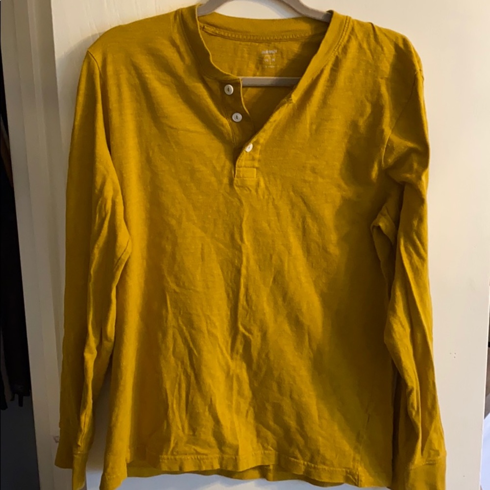 Mustard Henley